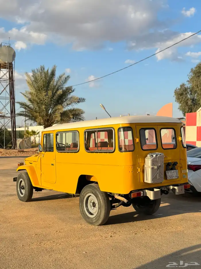 جيب تويوتا كلاسيك مصندق طويل FJ45 اصفر 1983 6