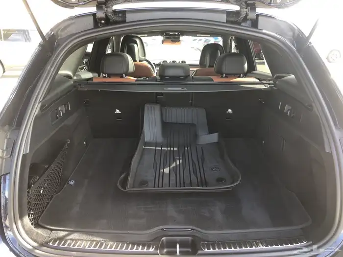 مرسيدس GLC 300 suv 2023 Kit Amg 11