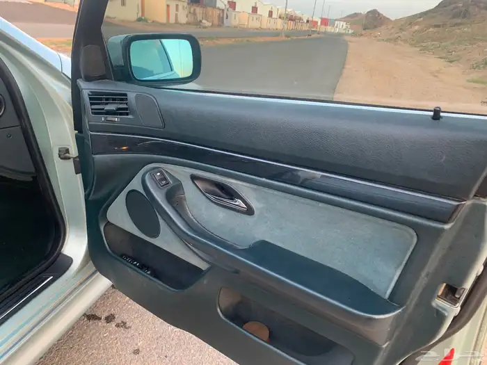 للبيع قطع غيار e39 BMW 9