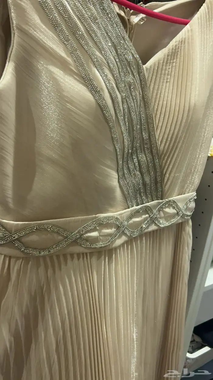 فستان كسرات جميل مستعمل مرة وحده 2