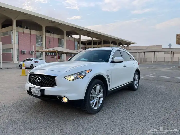 إنفنيتي QX70 2019 9