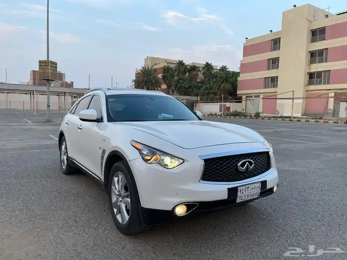 إنفنيتي QX70 2019 13