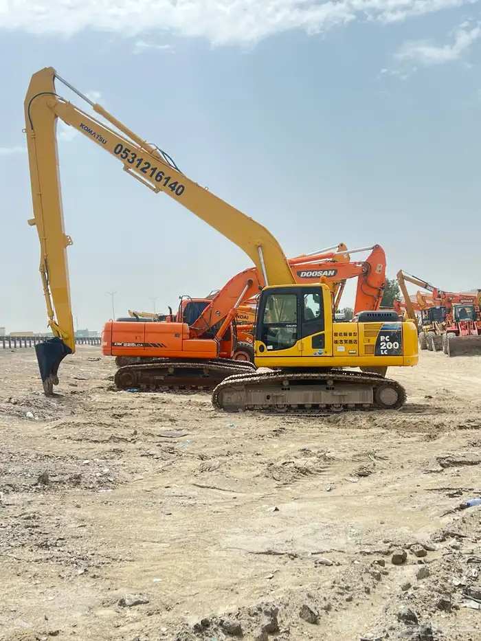 للإيجاربكلين بوكلين حفار بوم طويل او ذراع طويل حفارات 0