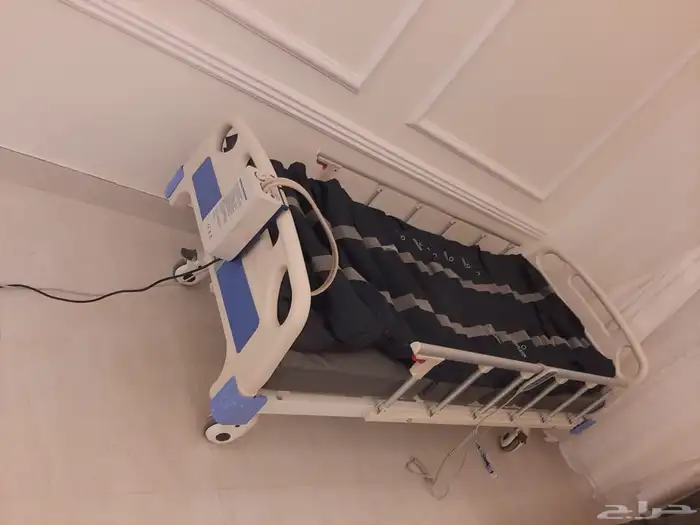 سرير طبي كهربائي 1
