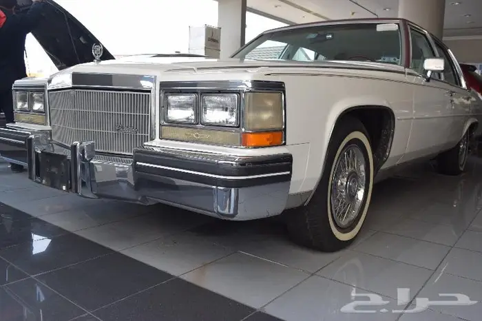 كاديلاك فليتوود بروقهام 1985 Cadillac Fleetwood Brougham 0