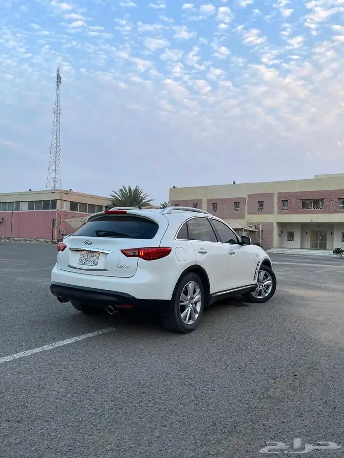 إنفنيتي QX70 2019 17