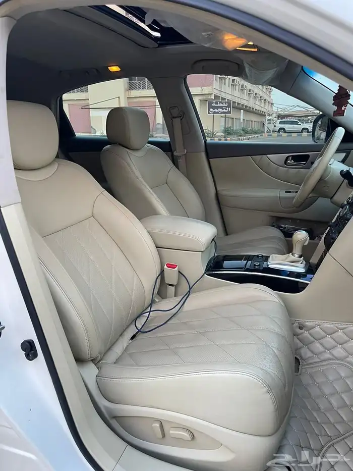 إنفنيتي QX70 2019 26