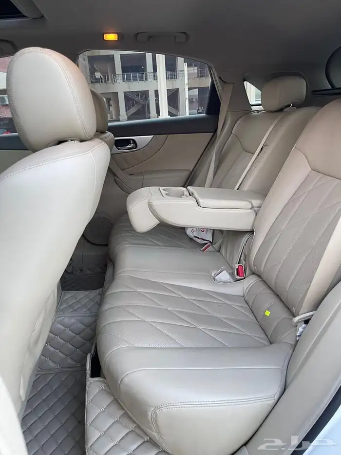 إنفنيتي QX70 2019 19