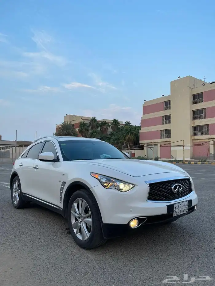 إنفنيتي QX70 2019 5