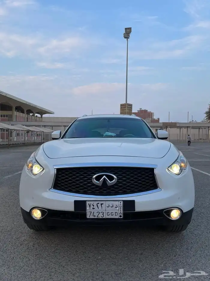 إنفنيتي QX70 2019 11