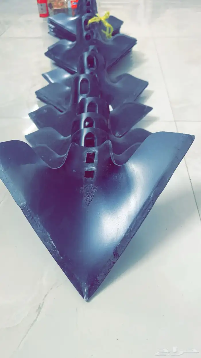 معدات حراثه ماسي 4