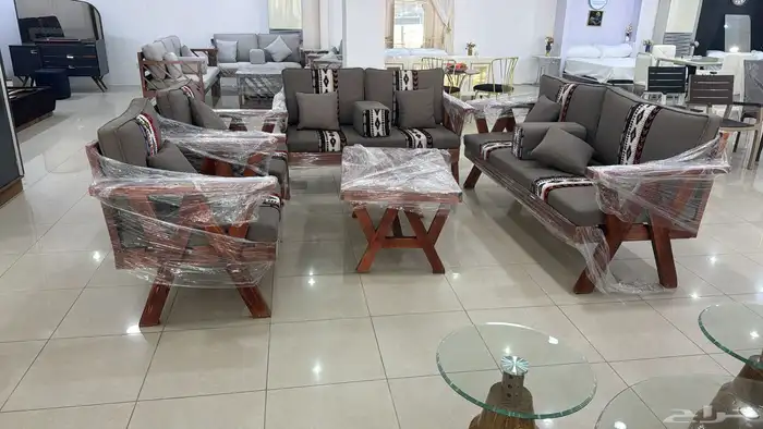 جلسات الخارجية حديد او خشب على حسب تفضيل 12