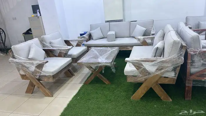 جلسات الخارجية حديد او خشب على حسب تفضيل 24