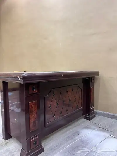 طاولات وكاونتر للبيع 2