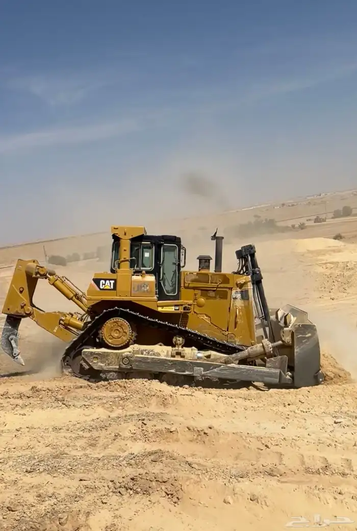 بلدوزر قطع تسويه تعقيم مشاريع حفر مزارع ملهم شقراء القصيم 0