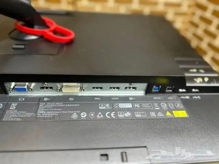 مكتبى لاينوفو ثانك سينتر معالج i7 2