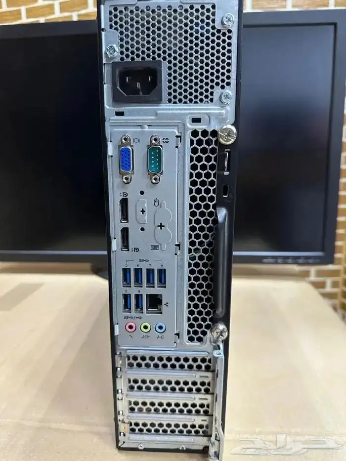 مكتبى لاينوفو ثانك سينتر معالج i7 3