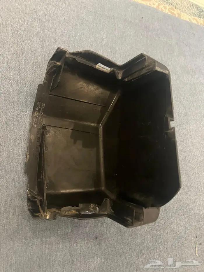 قطع غيار مرسيدس 560 و 300 8