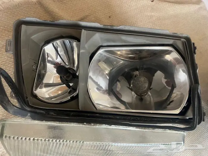 قطع غيار مرسيدس 560 و 300 10