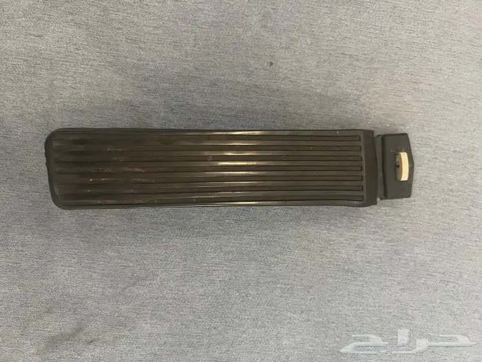 قطع غيار مرسيدس 560 و 300 5