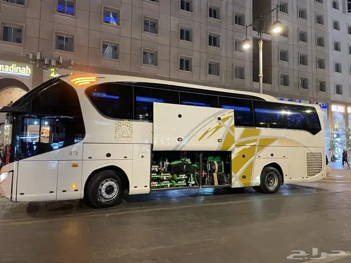باصات لنقل الزوار والسياح 22