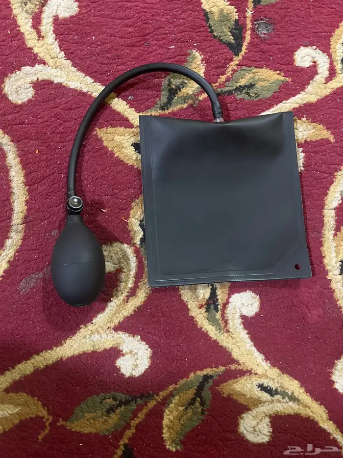 فتح جميع ابواب السيارات مو للبيع للي مقفل ع سيارته نفتح اباب 0