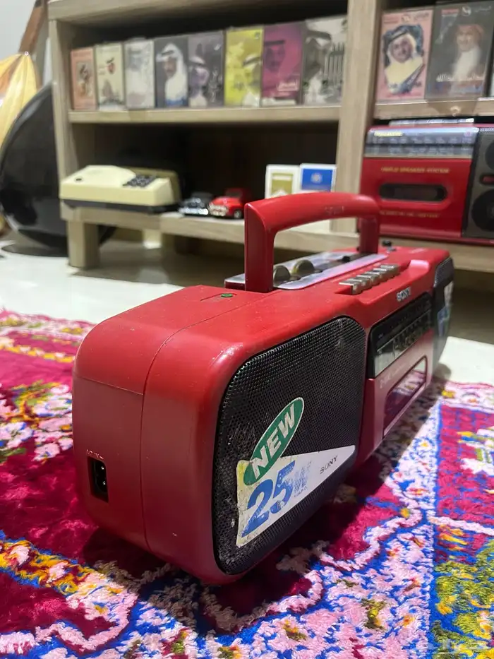 مسجل كاسيت قديم سوني تم البيع 4