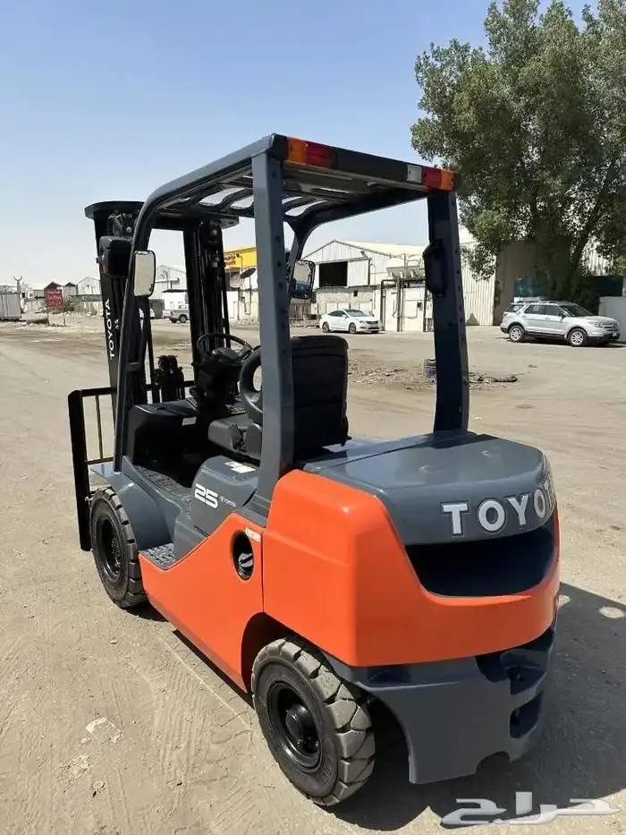 رافعة شوكية فوركلفت للايجار تاجير رافعات ايجار رافعة شوكية 0