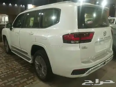 لاندكروزر L4 GXR ابيض بنزين سعودي 2024 5