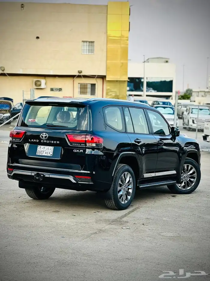 سيارات للايجار . 10