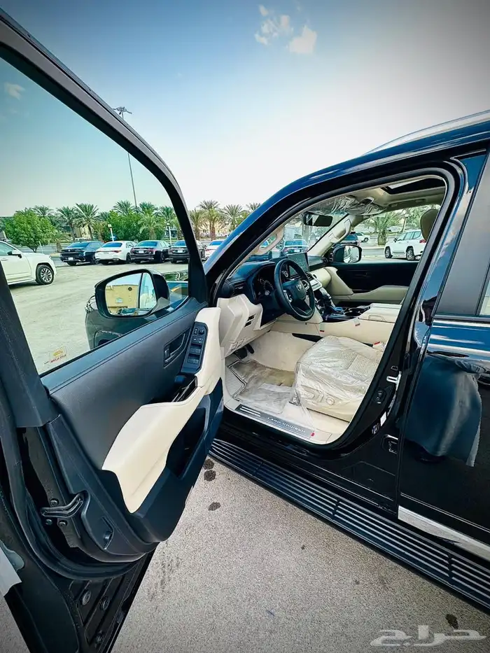 سيارات للايجار . 12