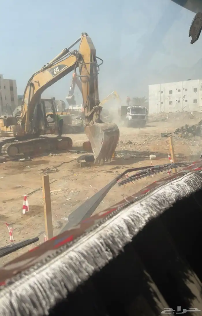 يوجد لدينا حفر وترحيل 0