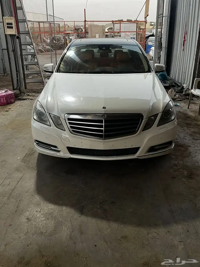 مرسيدس e200 2012 2