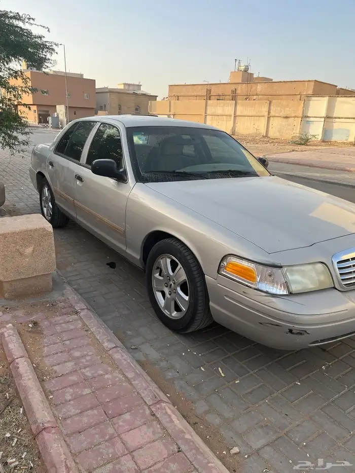 فورد كراون فاكتوريا 9