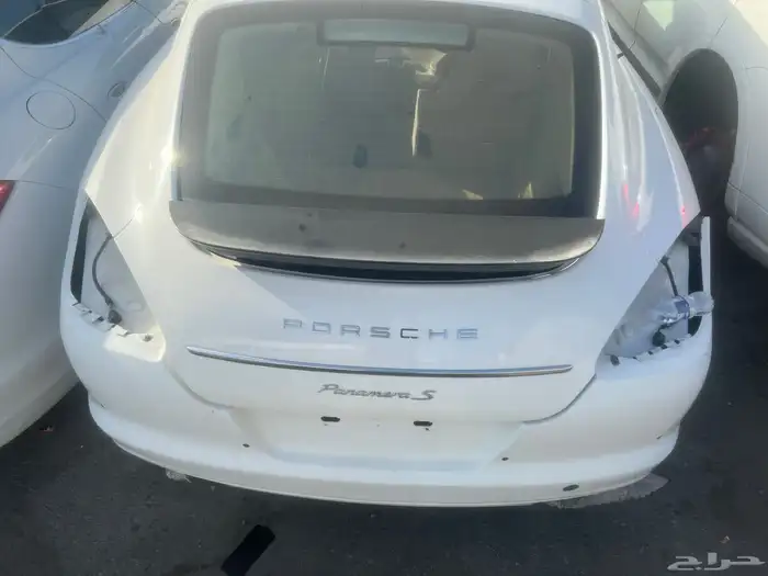 قطع غيار بورش 4