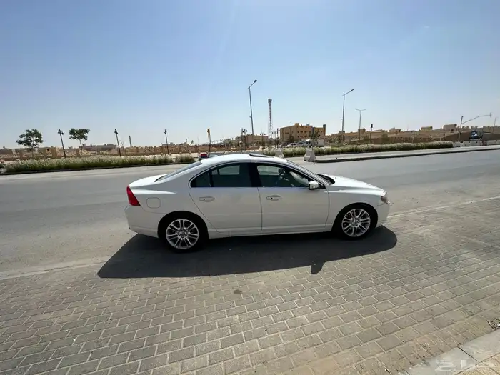 قطع غيار. فولفو C30 0