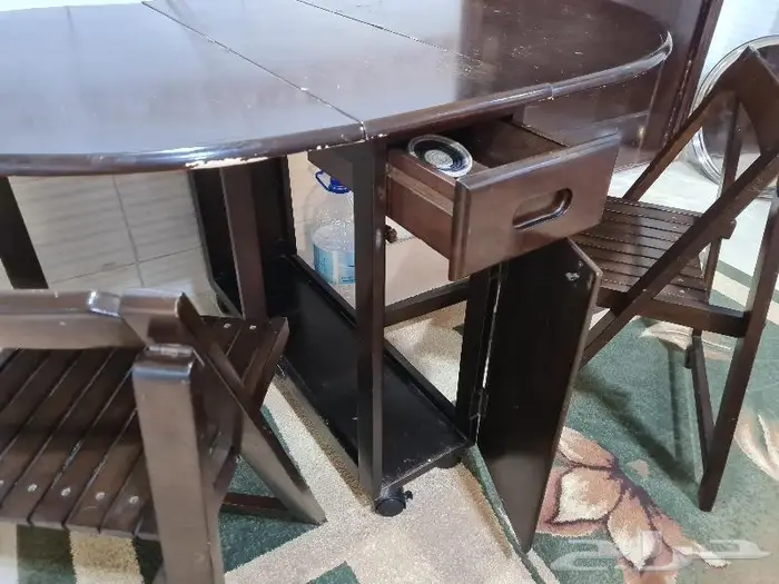 طاولة طعام من هوم سنتر 1