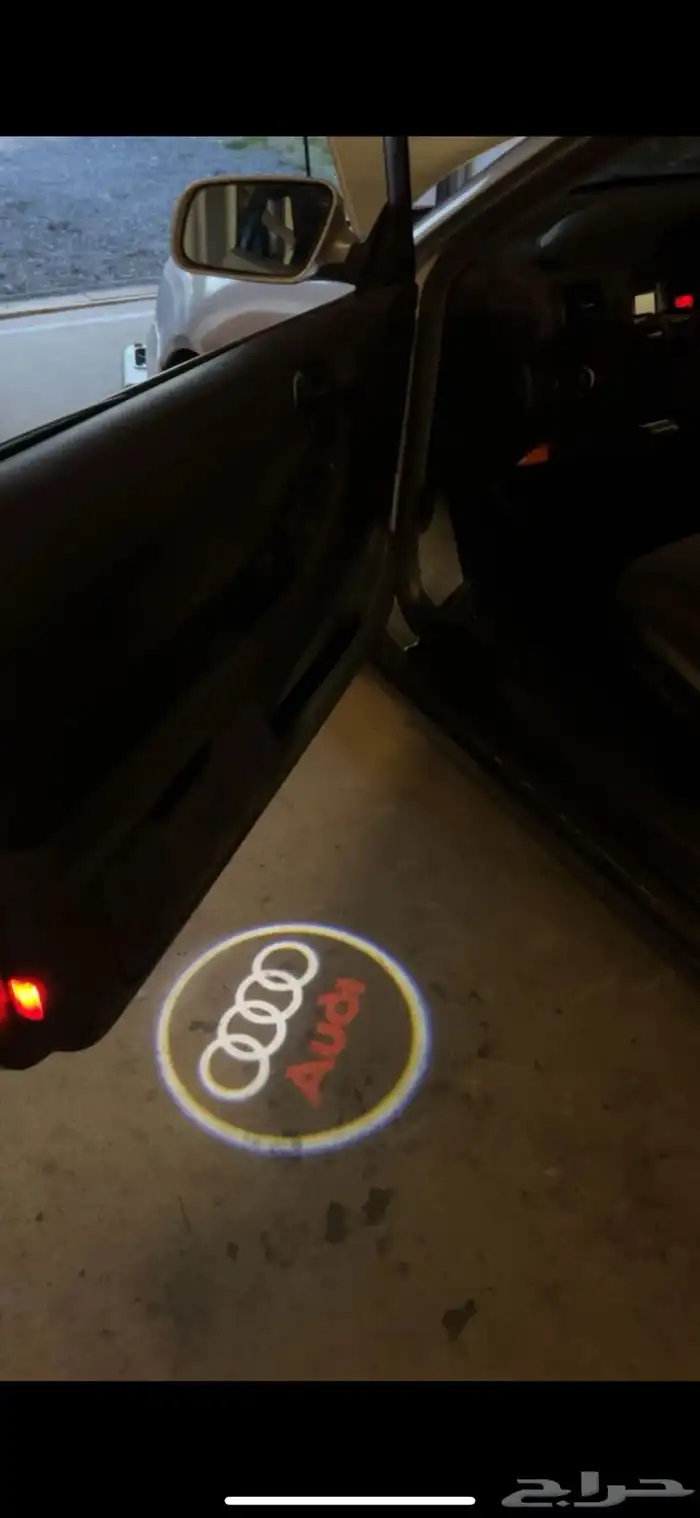 للبيع بروجكتور 8