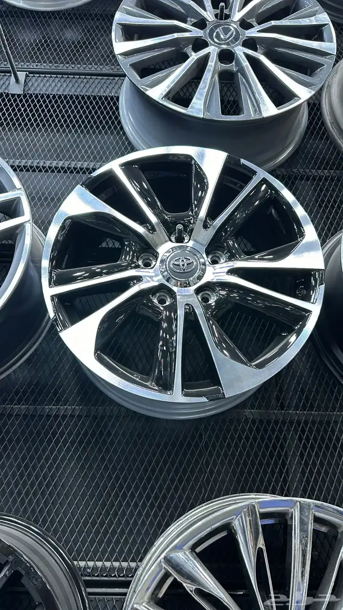 سلام عليكم جميع انواع الجنوط والكفرات الاثلي وصيني والفورجد 9