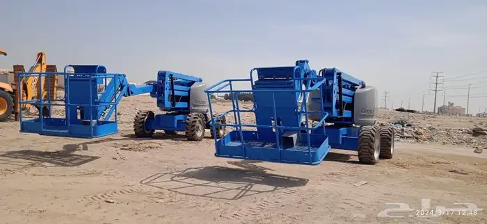 Boom Truck 10 Ton   forklift man lift   Bobcat  Roller  JCB 8