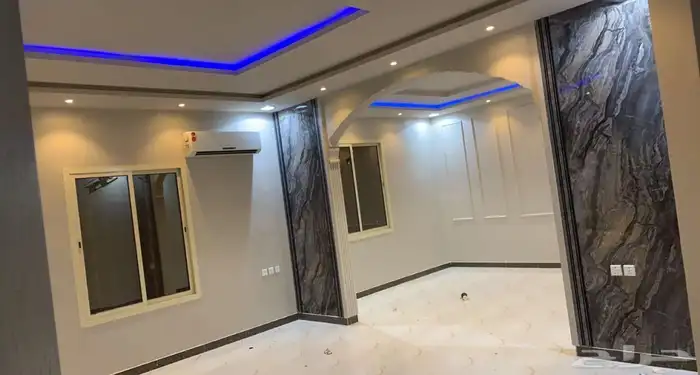 فيلا م 300 درج صالة مع شقة استثمار حي الشفا 15