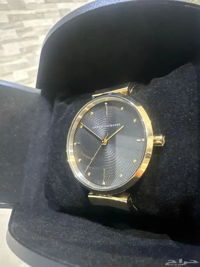 ساعة ارماني جديدة من اون تايم سعر الشراء 810 3