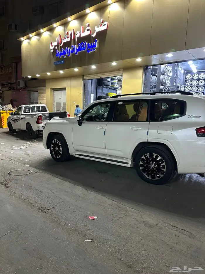 سلام عليكم جميع انواع الجنوط والكفرات الاثلي وصيني والفورجد 12