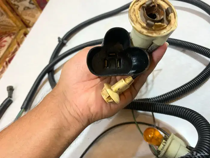 ظفيرة الانوار الامامية والبوري جمس 77-80 3