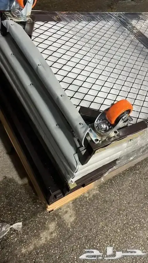 دولاب تخزين خارجي للاحواش والاسطح ضد الماء والغبار 18