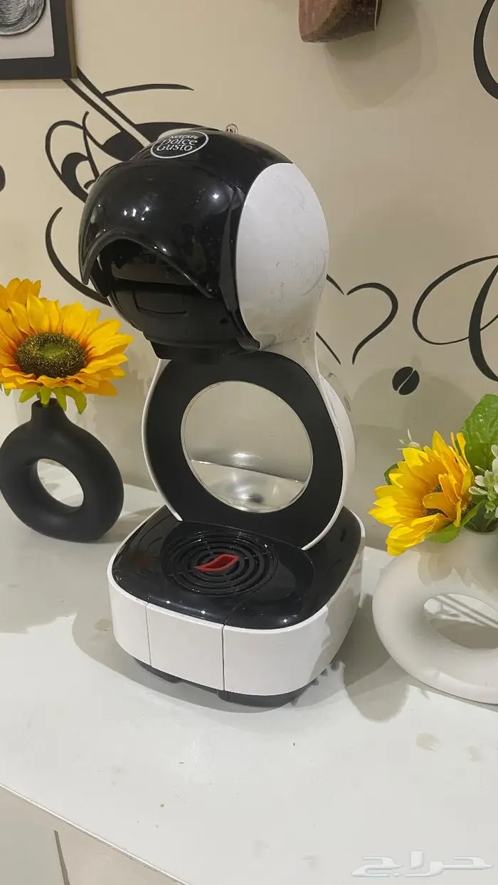 طاوله و ماكينه كبسولات 0