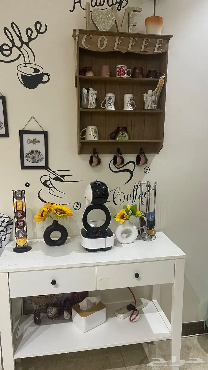 طاوله و ماكينه كبسولات 1