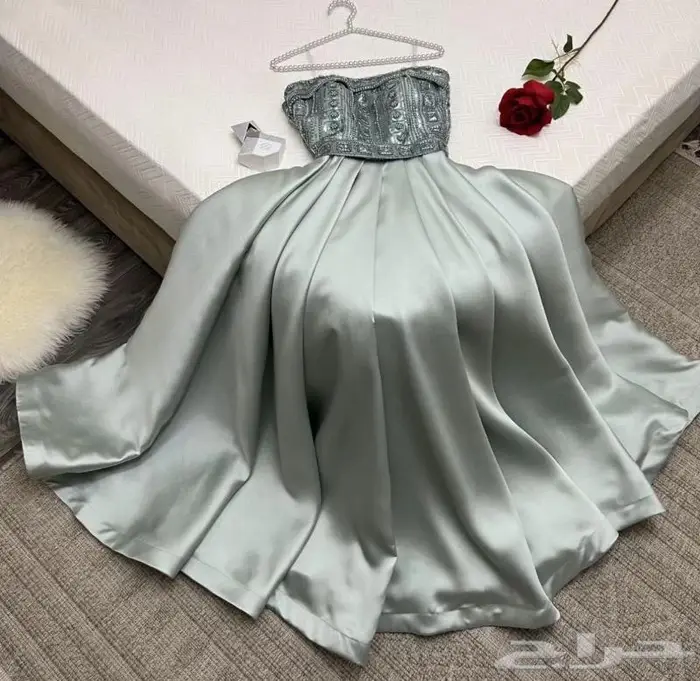 فساتين نظيفة للبيع كلها استعمال مرة وحدة 1