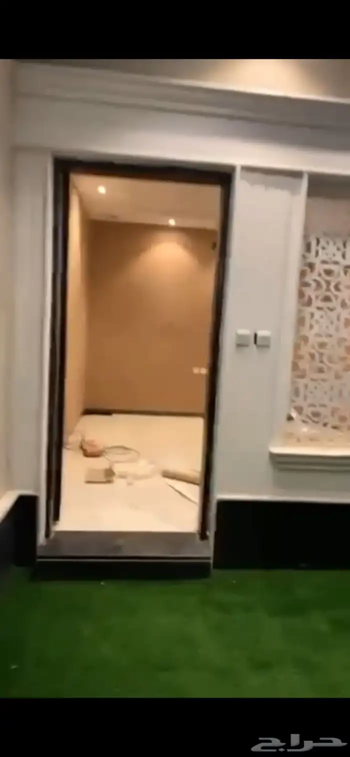 فيلا م 300 درج صالة مع شقة استثمار حي الشفا 14