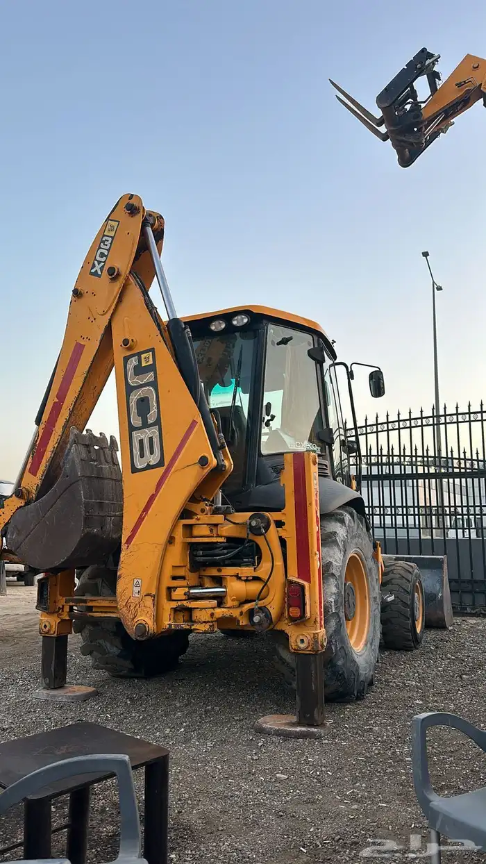 Boom Truck 10 Ton   forklift man lift   Bobcat  Roller  JCB 6